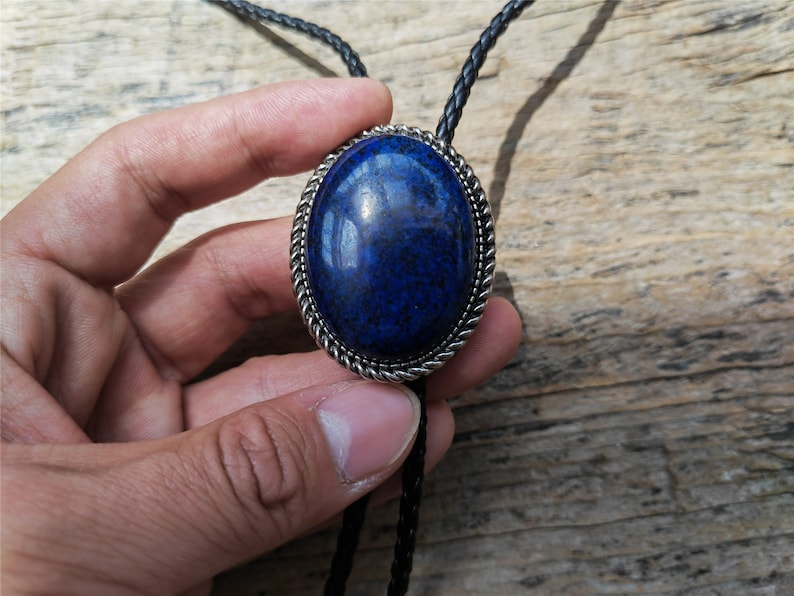 Lapis Lazuli Bolo Tie: Western Cowboy Silver