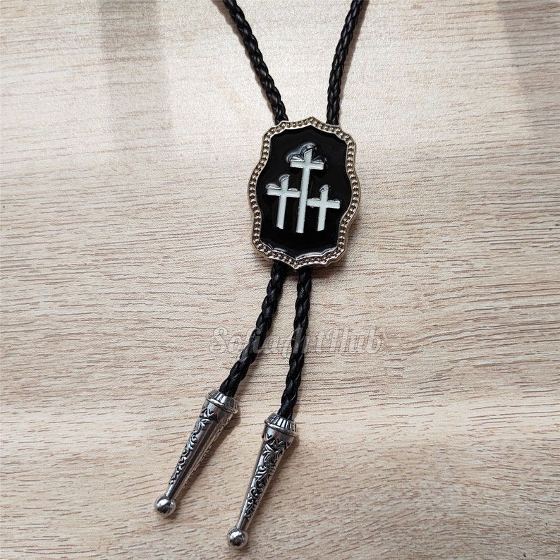 Grave Cross Bolo Tie: Silver