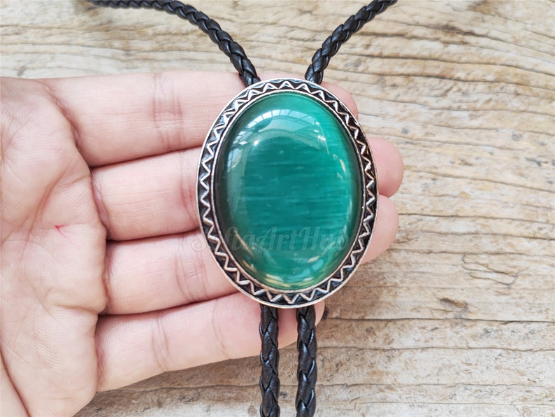 Dark Green Jade Bolo Tie: Western Cowboy Silver-Plated Necktie