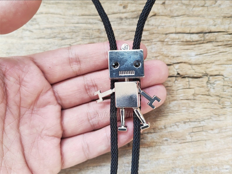 Robot Bolo Tie: Silver
