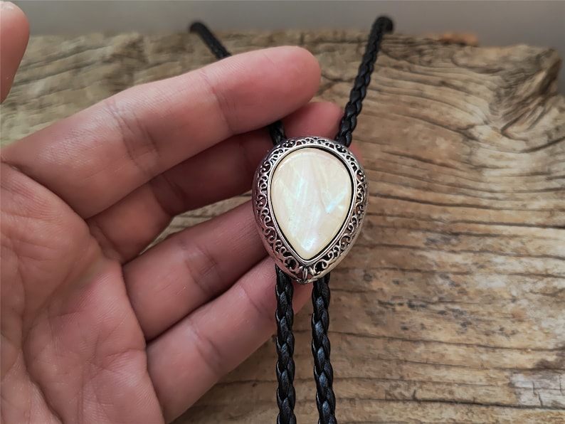 Water Drop Mother of Pearl Bola Bolo Tie