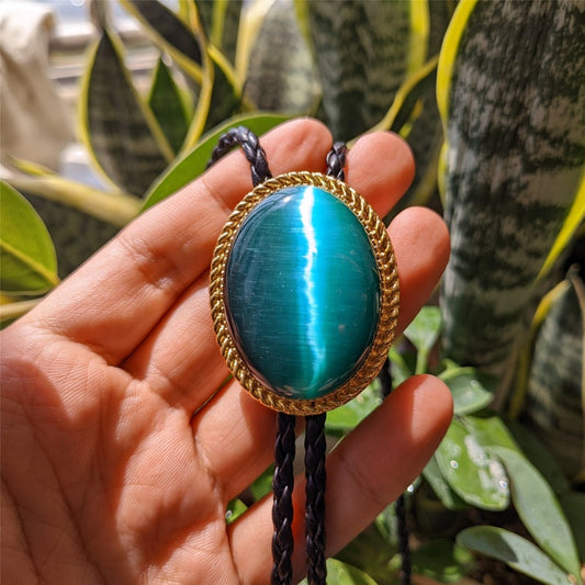 Blue Cat-eye Stone Bolo Tie: Western Cowboy Faux Leather Necklace