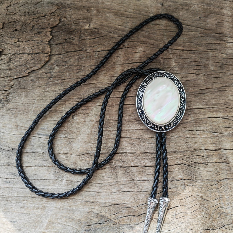 Mother of Pearl Shell Bolo Tie: Silver