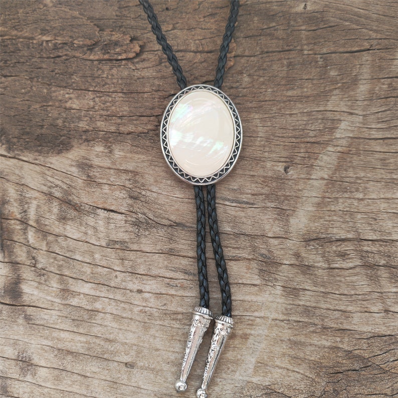Mother of Pearl Shell Bolo Tie