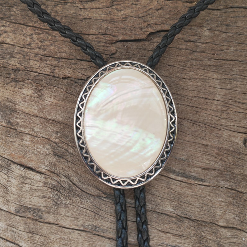 Mother of Pearl Shell Bolo Tie