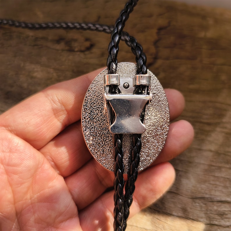 Lapis Lazuli Bolo Tie: Silver-Plated Western Cowboy Necktie