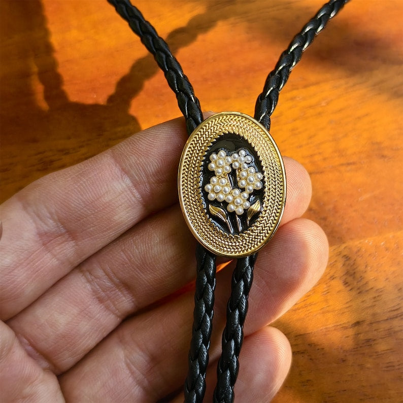 Small Pearl Flower Bolo Tie