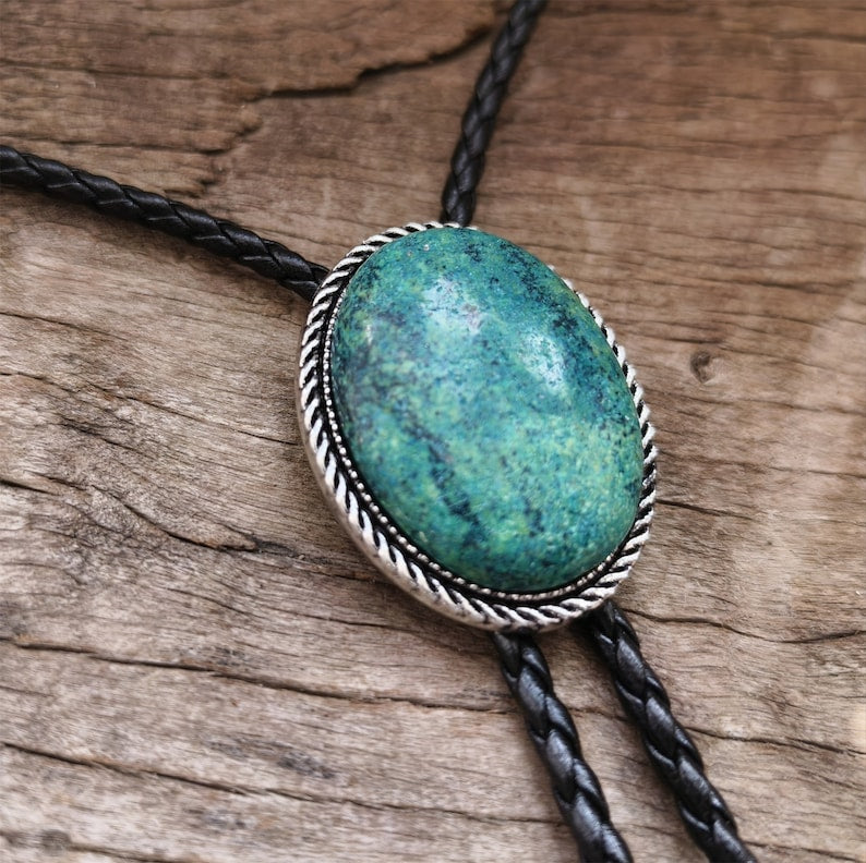 Green Forest Stone Bolo Tie: Silver-Plated Western Necktie