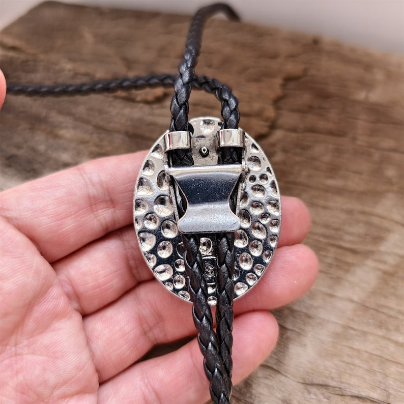 Green Forest Stone Bolo Tie: Silver-Plated Western Necktie