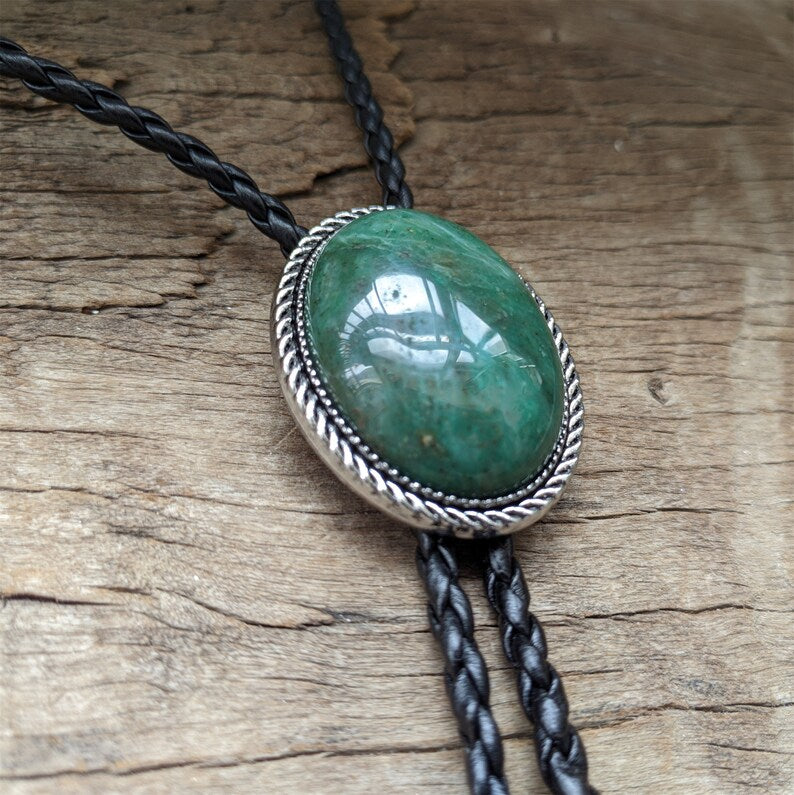 Green Jade Bolo Tie: Western Cowboy Silver-Plated Necklace