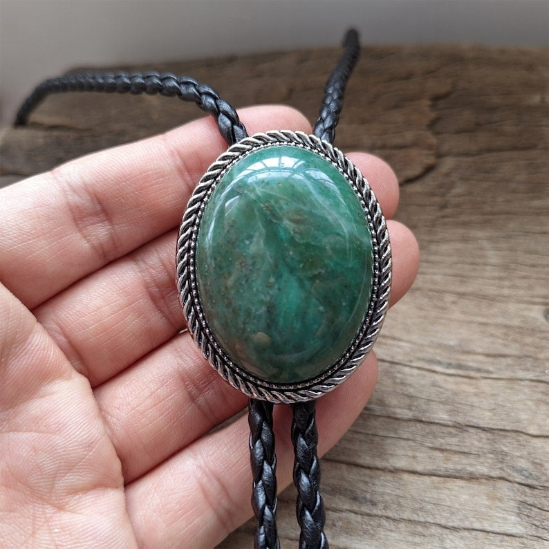 Green Jade Bolo Tie: Western Cowboy Silver-Plated Necklace