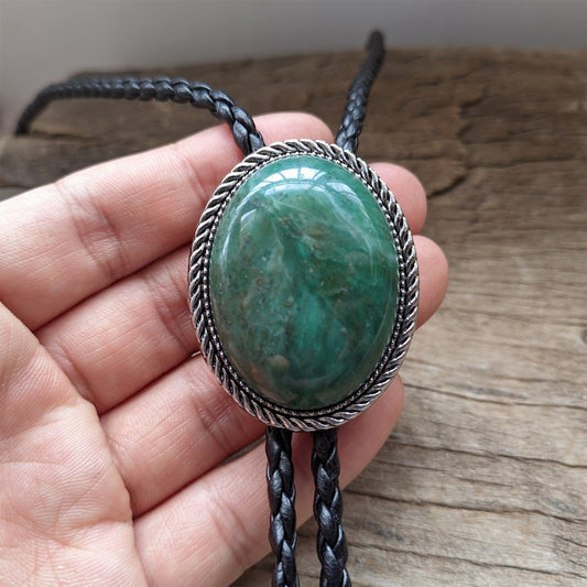 Green Jade Bolo Tie: Western Cowboy Silver-Plated Necklace