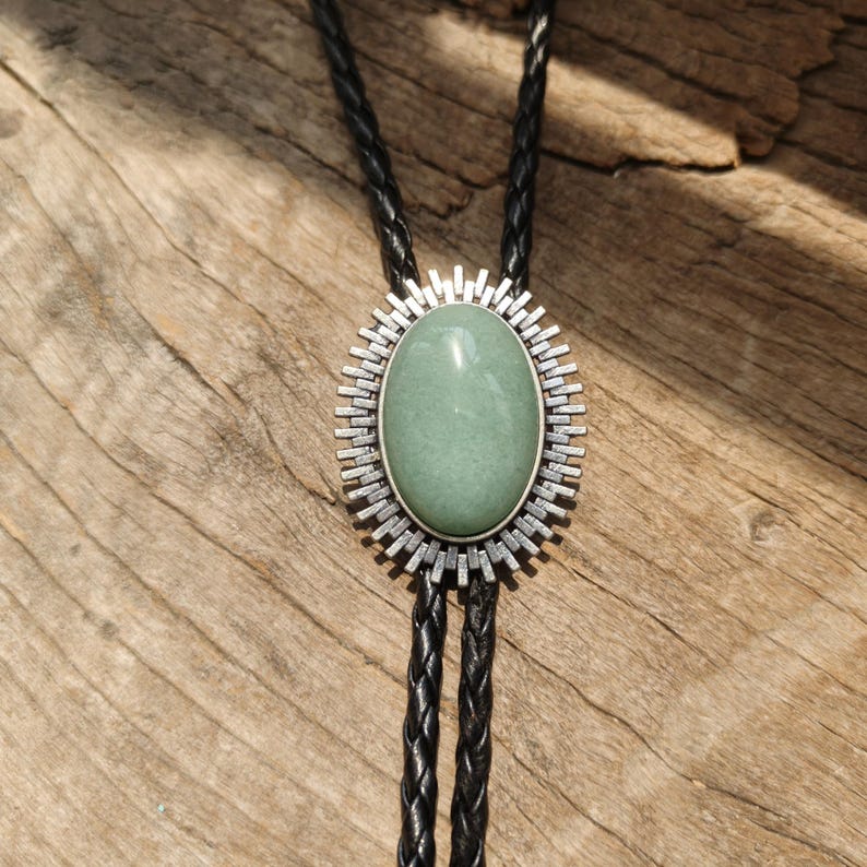 Oval Jade Bolo Tie: Silver-Plated Western Cowboy Necktie