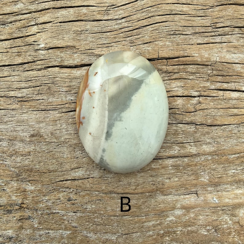 Sandstone Agate Bolo Tie