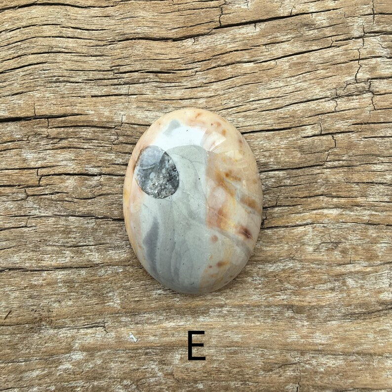 Sandstone Agate Bolo Tie