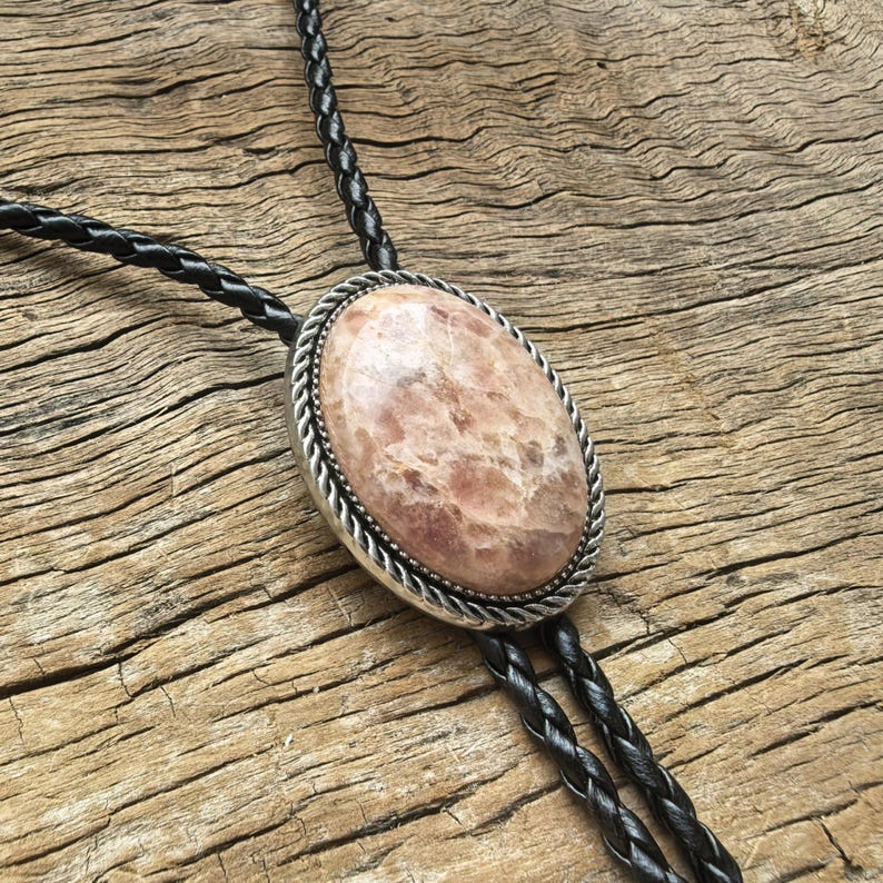 Crystal Agate Bolo Tie: Silver