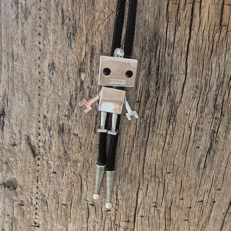 Robot Bolo Tie: Silver