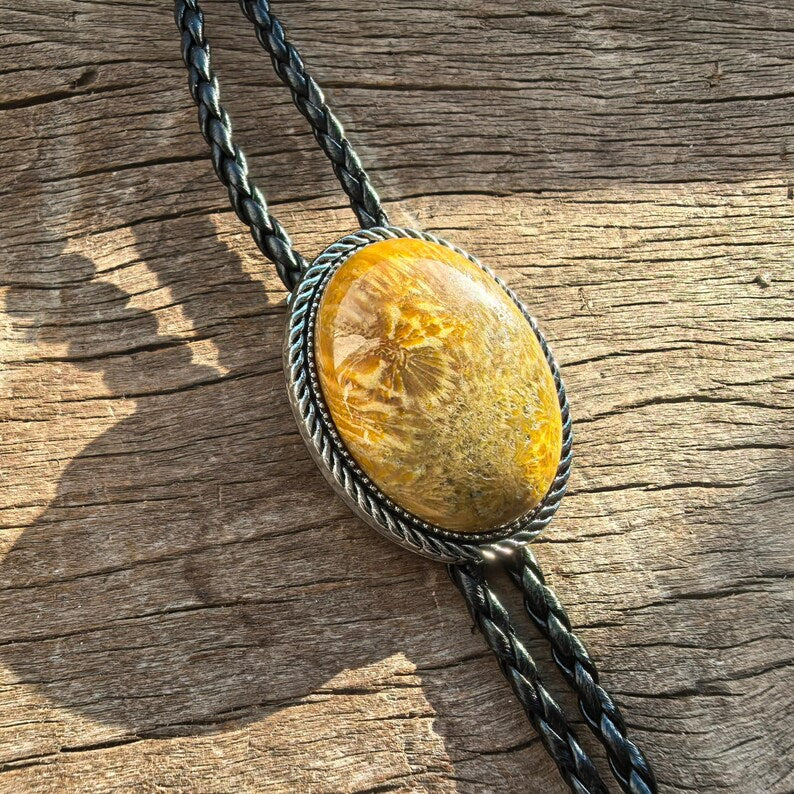 Yellow Crazy Agate Cowboy Bolo Tie: Silver