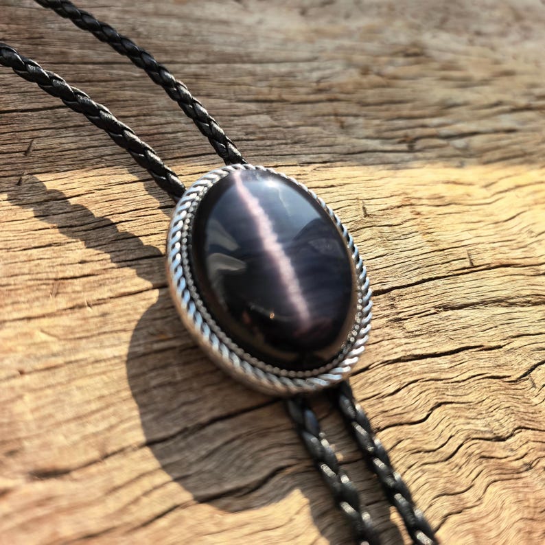 Grey Cat-eye Stone Bolo Tie: Western Cowboy Necktie