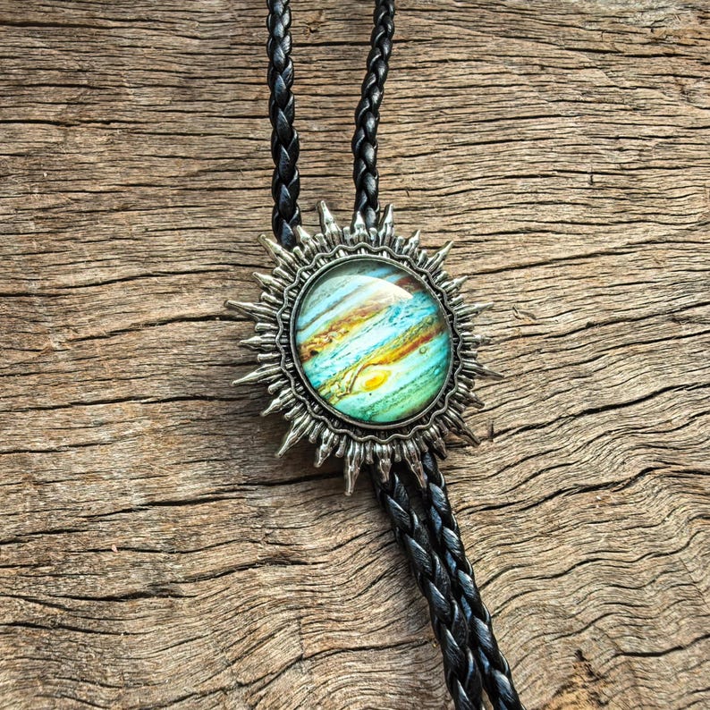 Jupiter Sun Shape Bolo Tie: Silver