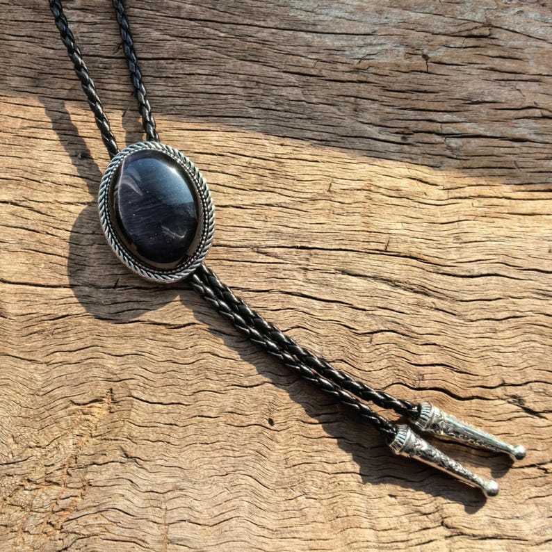 Grey Cat-eye Stone Bolo Tie: Western Cowboy Necktie