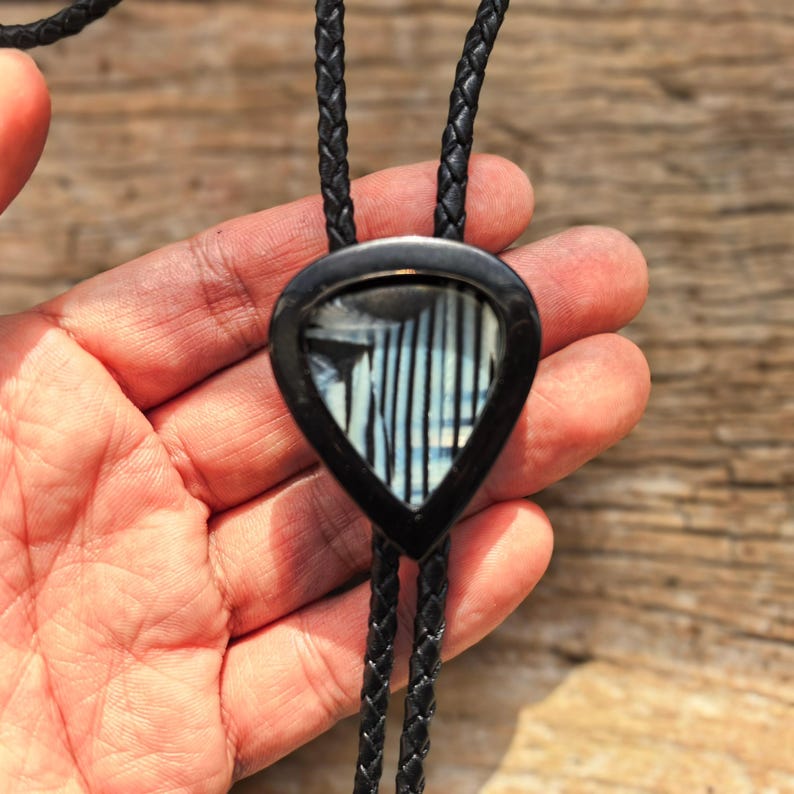 Replaceable Abalone Shell Bolo Tie: Black